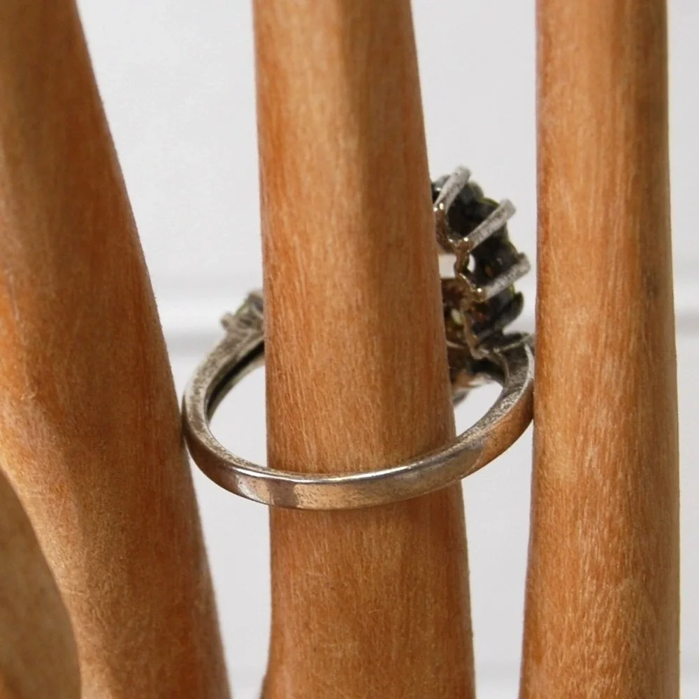 Vintage Sterling Silver Ring Size‎ 7 3/4 Peridot & Citrine stone 5.5 grams